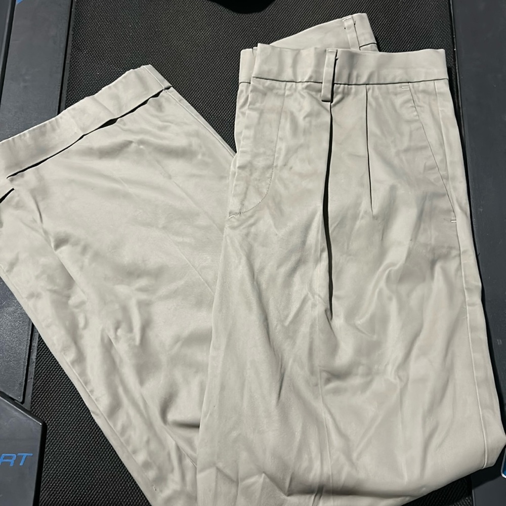 Docker Pants Men’s size 30x 32 Classic Fit Beige